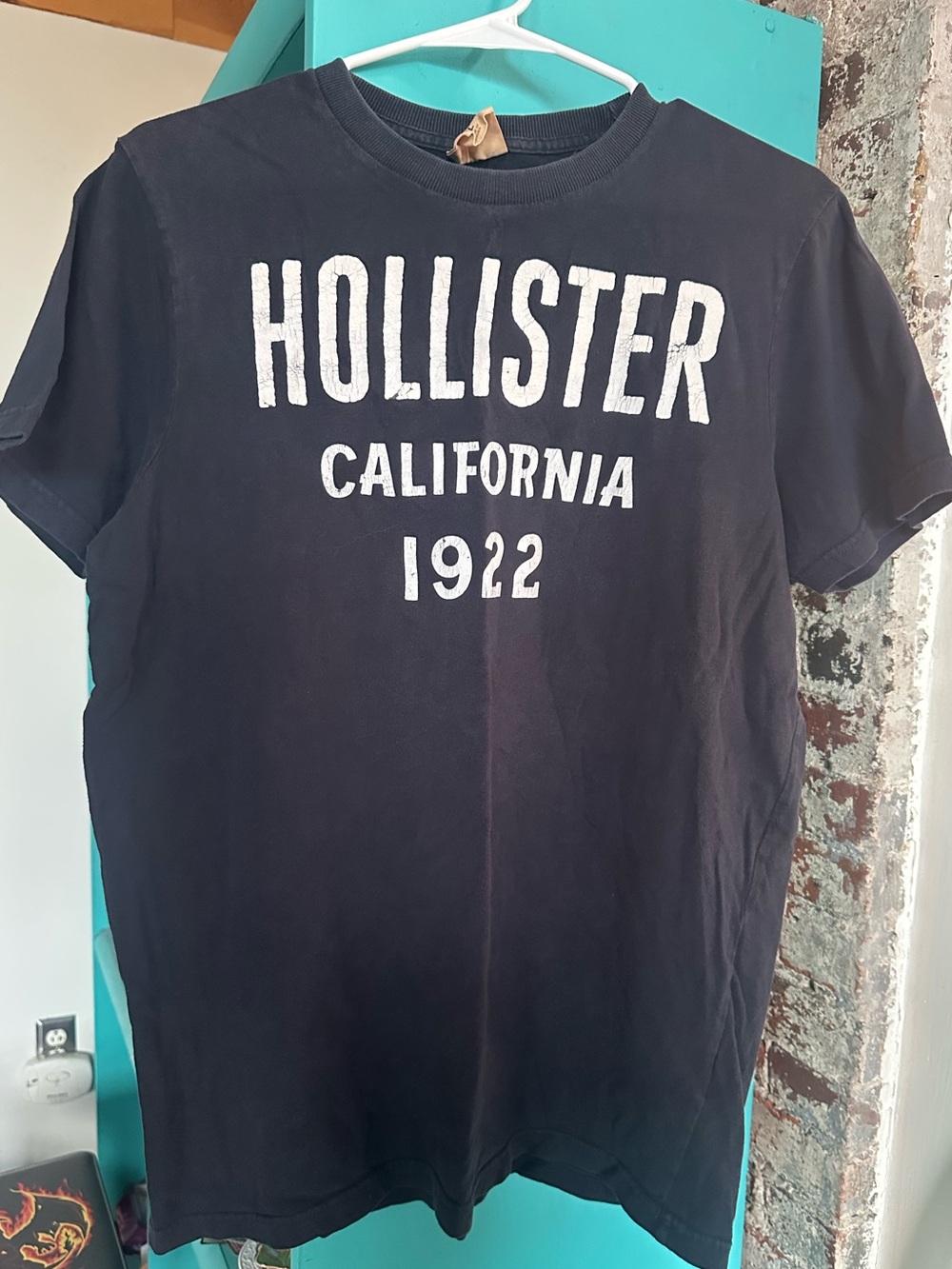 Men’s Size XL Dark Navy Blue Hollister Tee